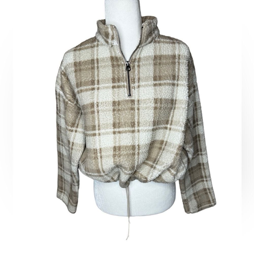 Love Tree plaid Sherpa pull over size Small